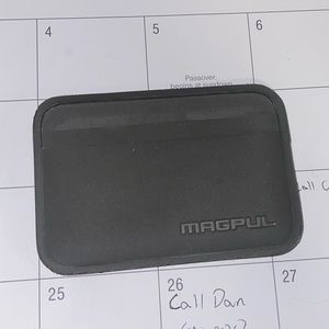 Mag pull Daka card holder wallet.